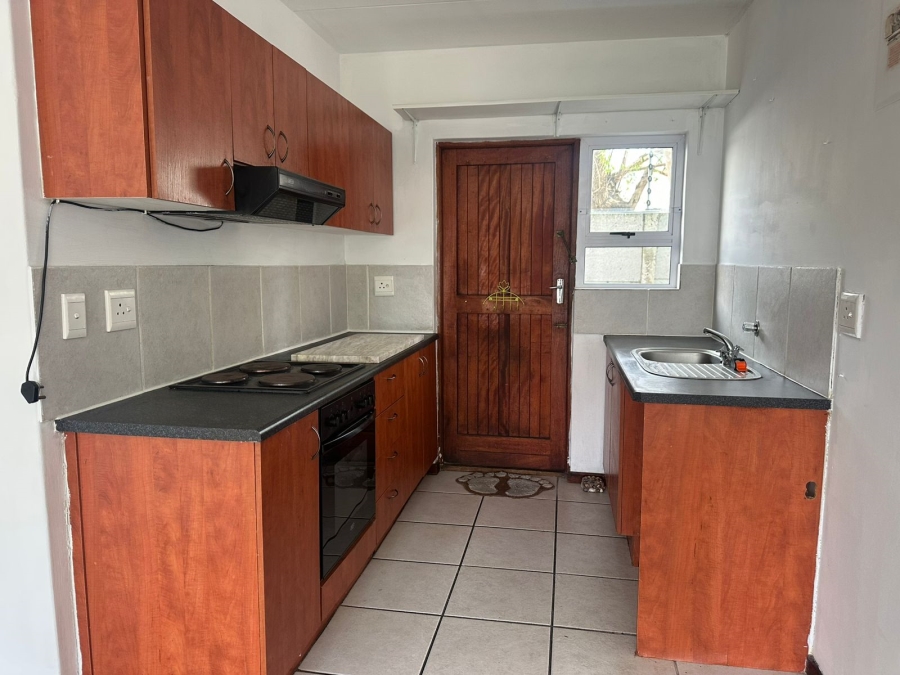 To Let 2 Bedroom Property for Rent in Parklands Western Cape